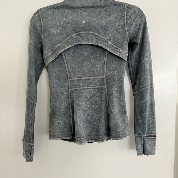 Additional photos for Lululemon Jacket - NOT FOR SALE - Picture 6 of 8